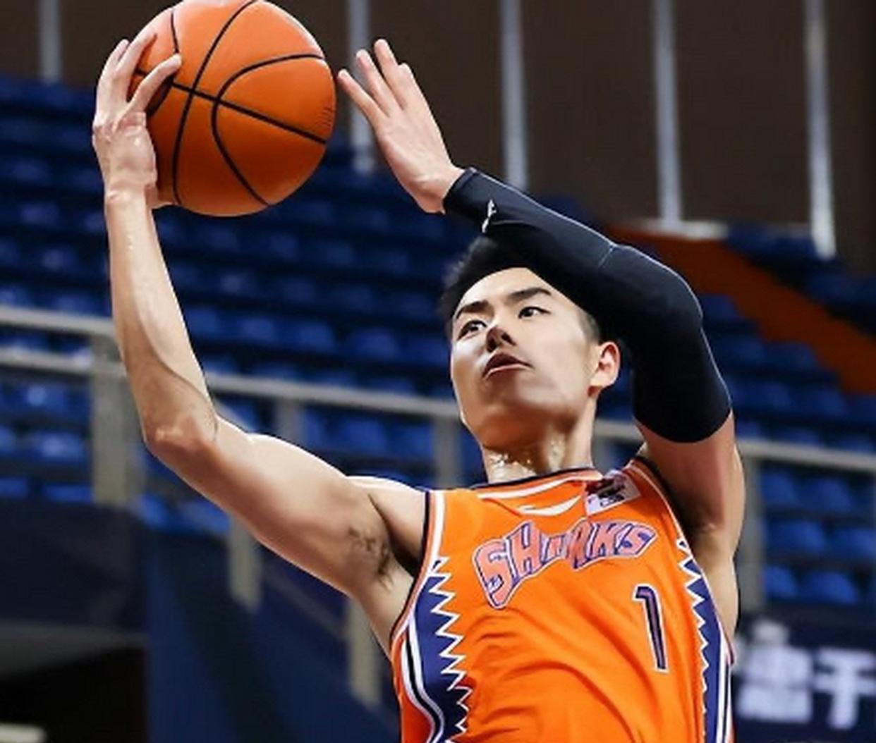 开云体育下载-上海男篮不敌强敌，遗憾告负的简单介绍