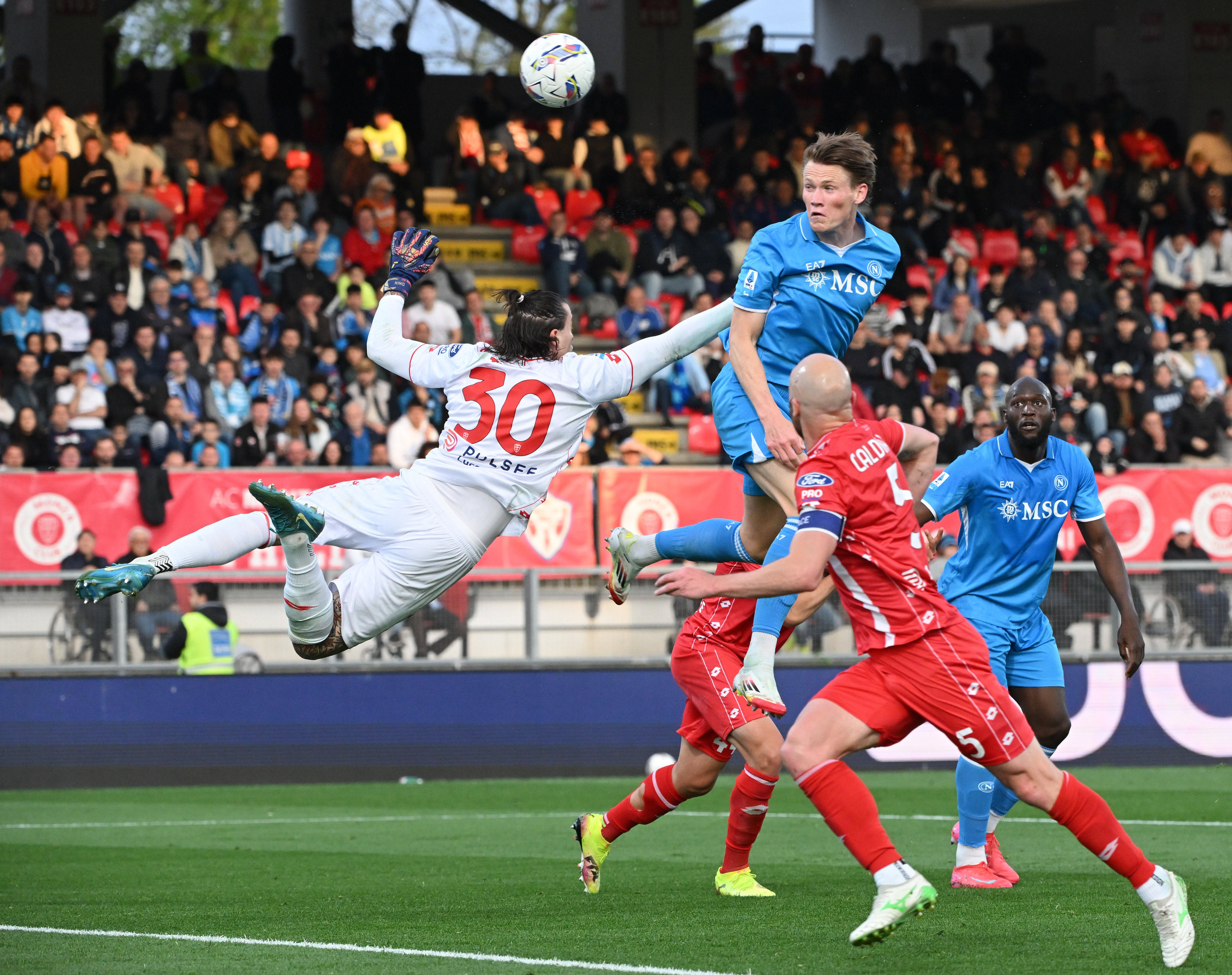 包含罗马队战胜对手，积累信心！的词条