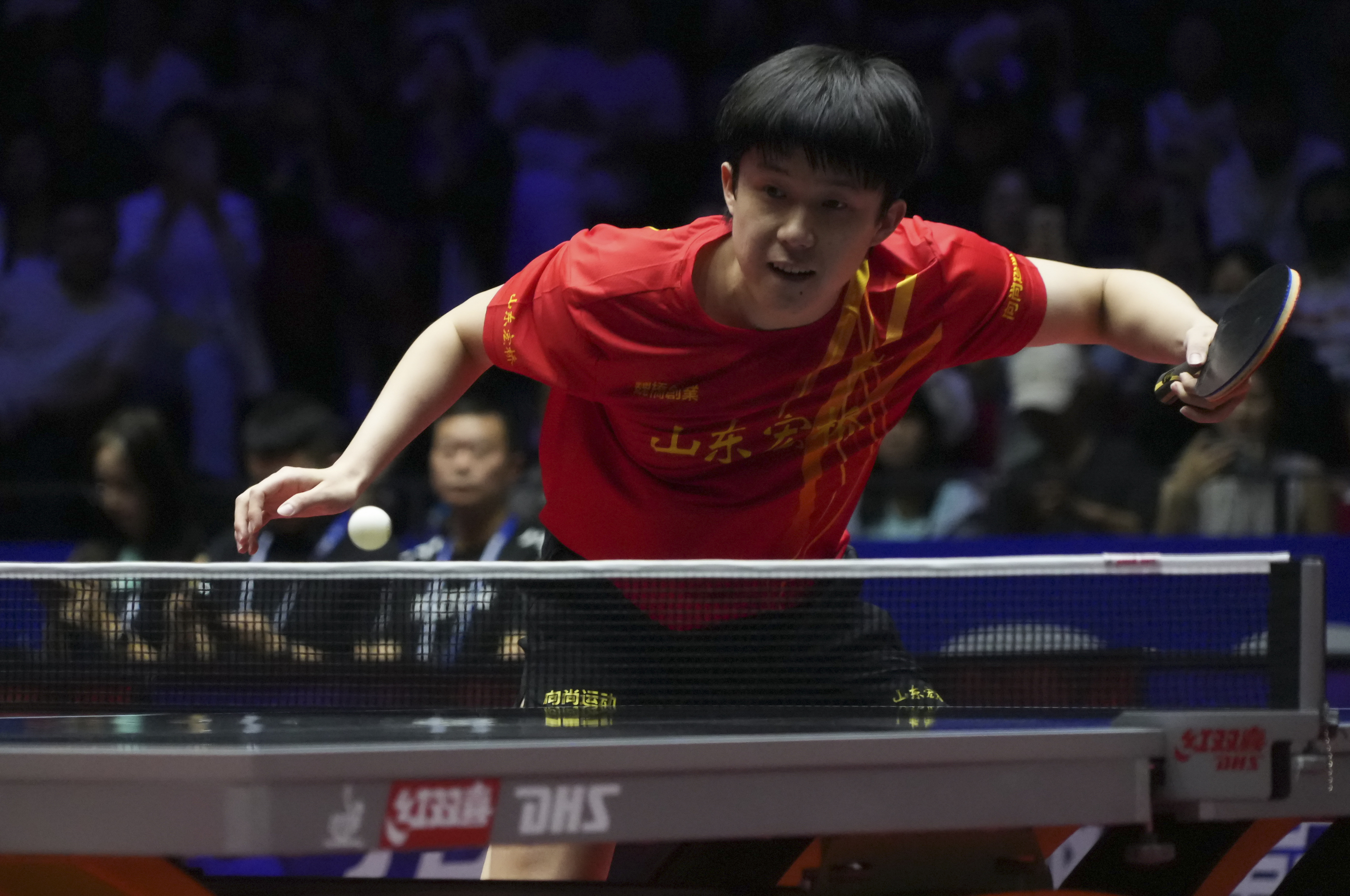 乒乓球赛事中恒大战胜对手成功晋级