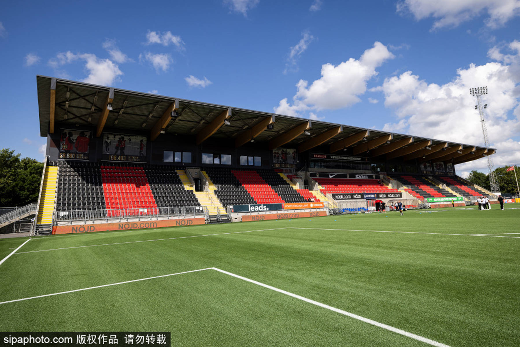 开云体育官方网站-瑞典足球超级联赛谁能笑到最后