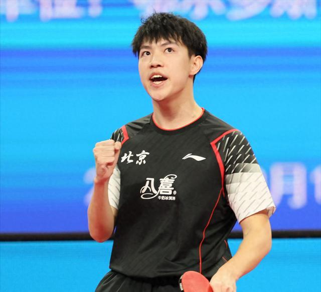 亚洲足球新星涌现,实力强队向冠军发起挑战 亚洲足球新星涌现,实力强队向冠军发起挑战