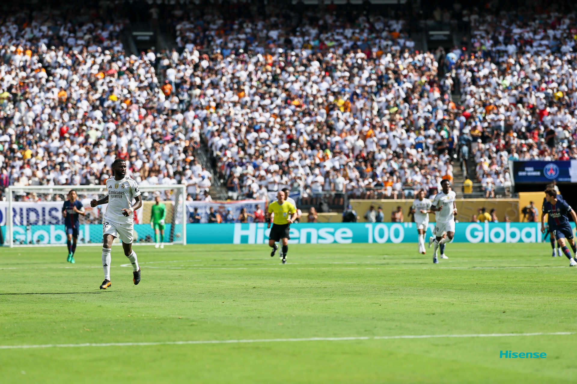 关于皇马轻松拿下胜利，贝蒂斯演绎惨败的信息