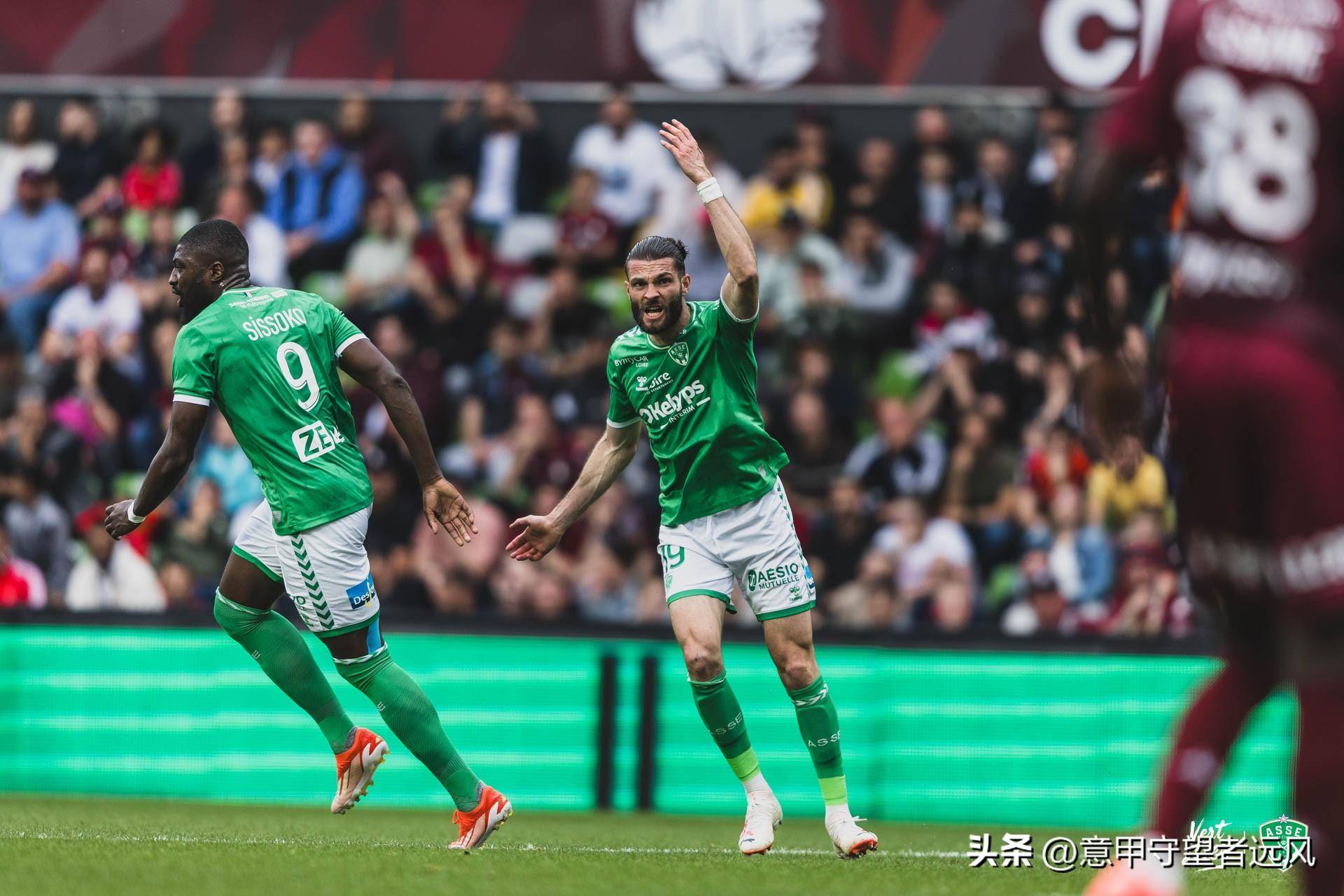 包含圣埃蒂安新援首秀表现抢眼，球队迎来好转的词条