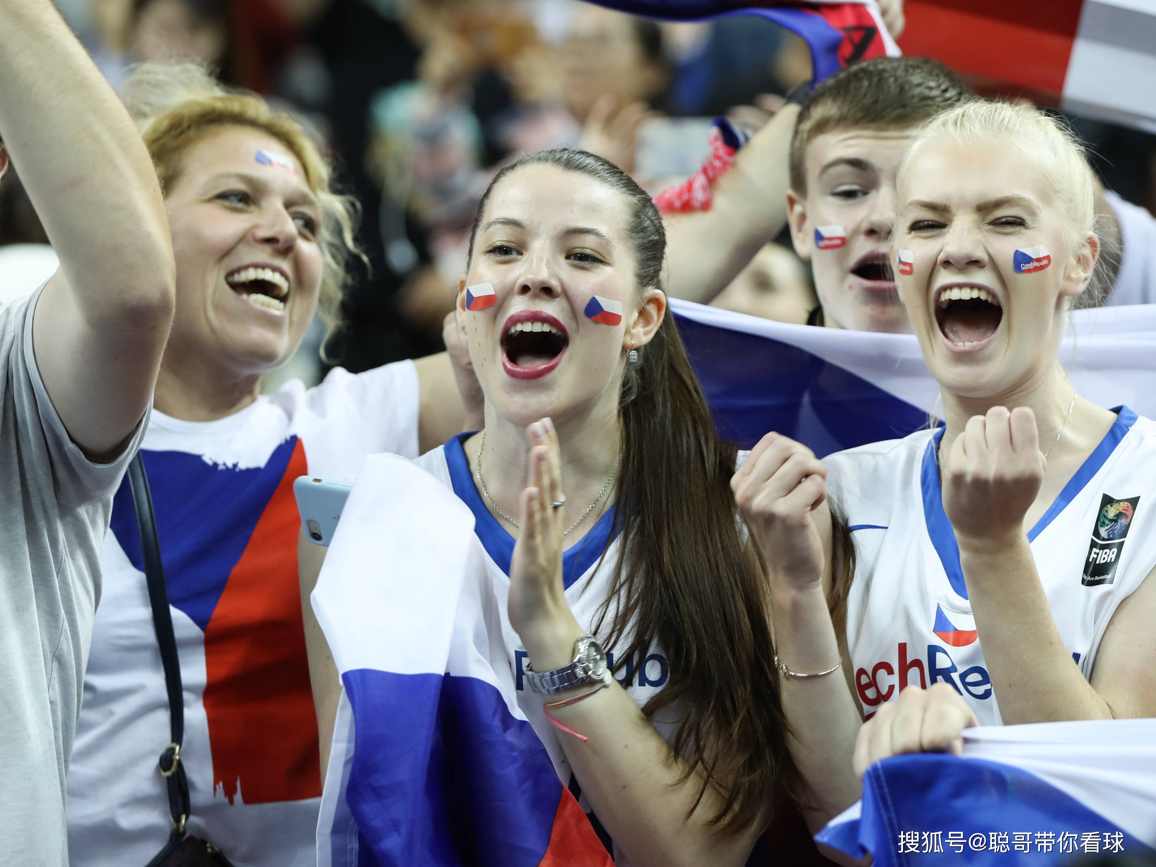 开云体育-欧国联比赛再掀激情战火，赛场精彩绝伦的简单介绍