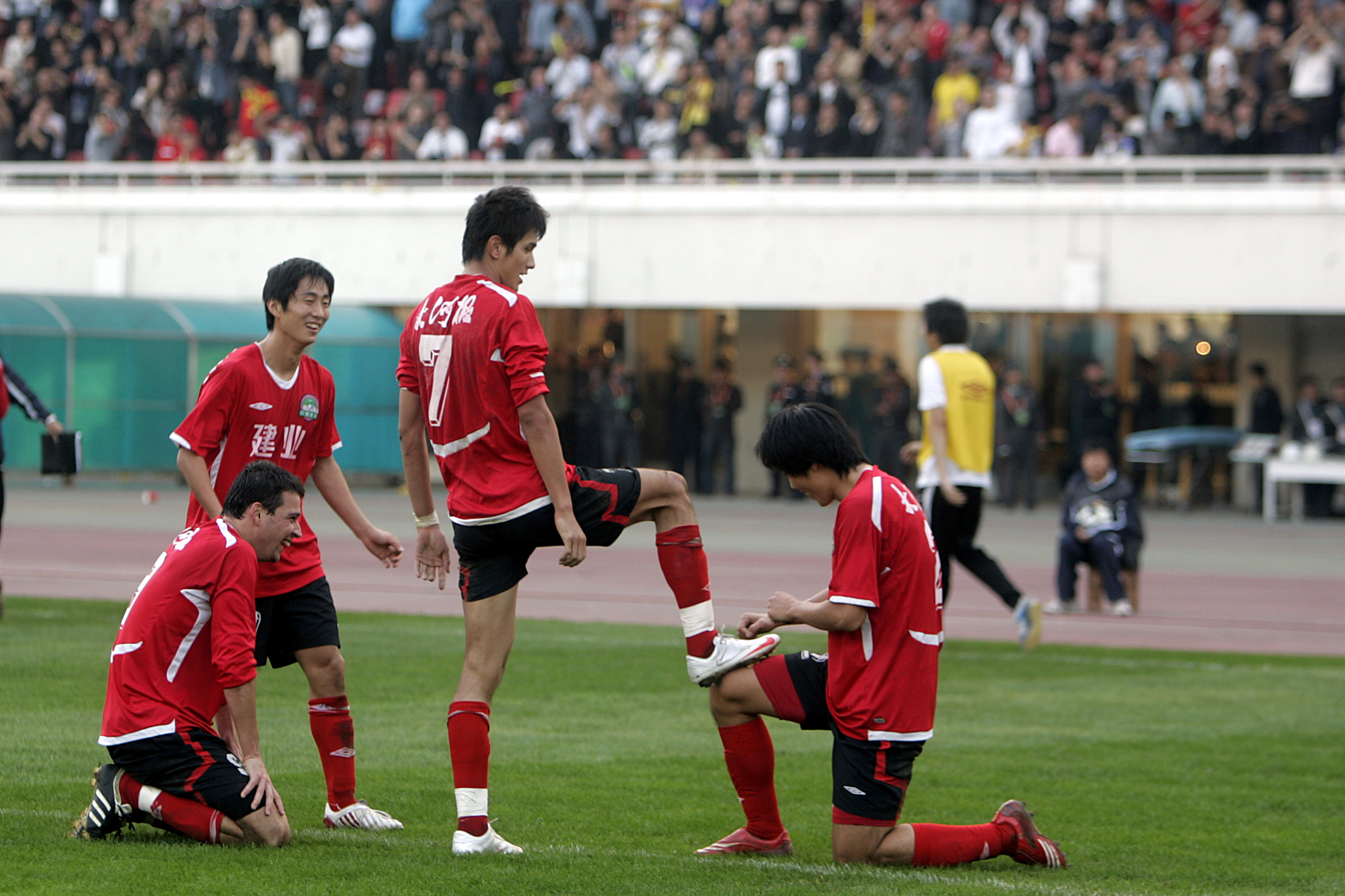 北京队客场擒河南队,取得胜利 北京队客场擒河南队,取得胜利