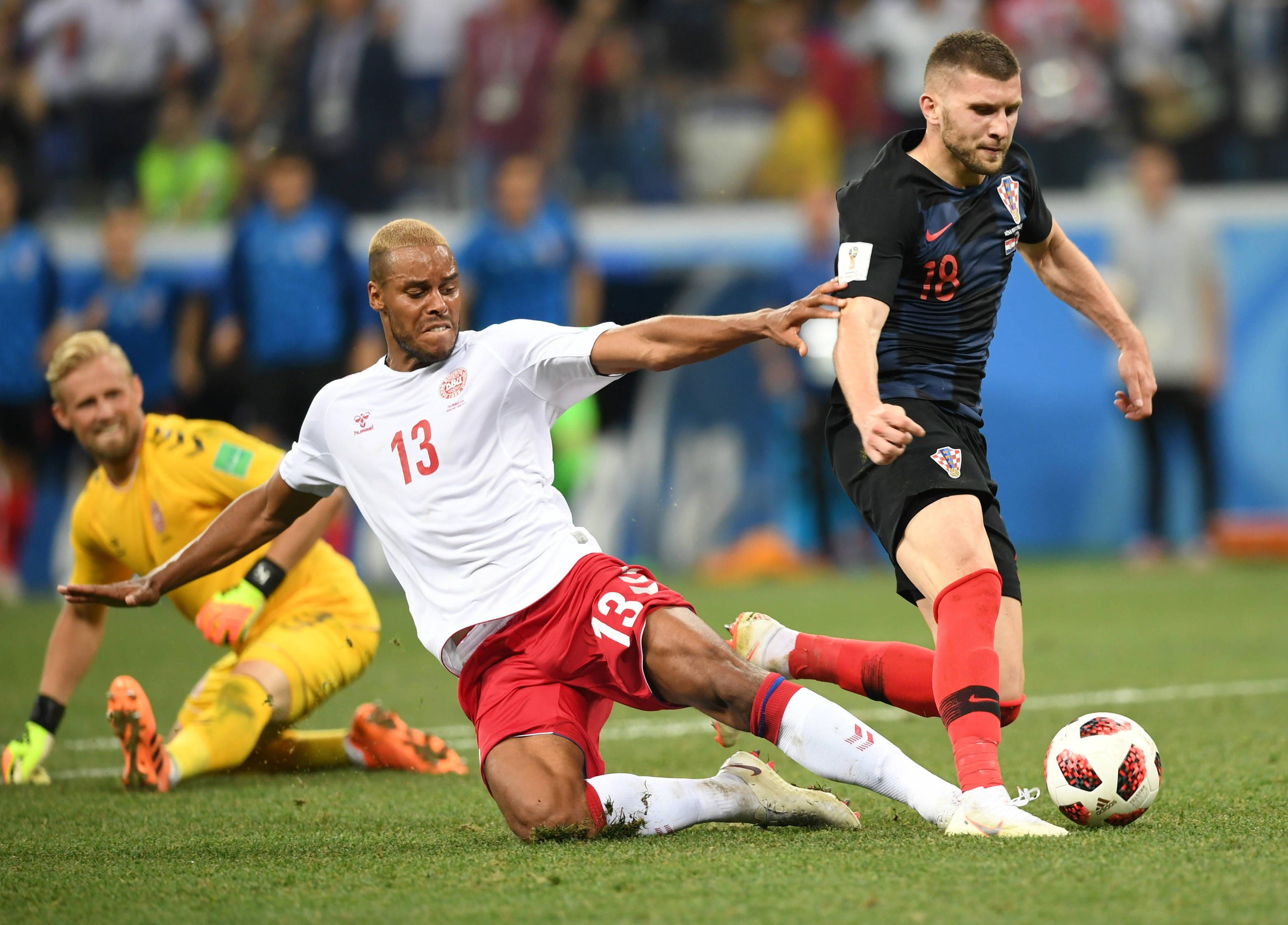 开云体育官网-欧预赛实时战况曝光，球队实力大比拼的简单介绍