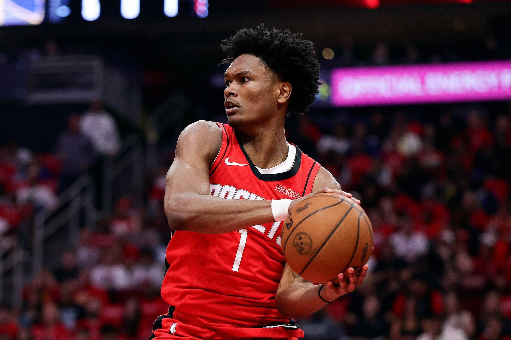 火箭客场大胜灰熊，卡佩拉全场最高分