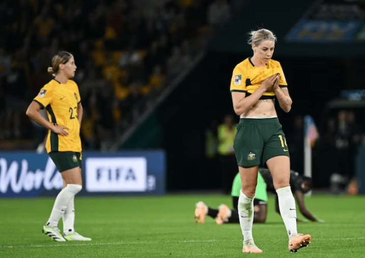 开云体育入口-加拿大女足球员训练中状态出色，备战下一场比赛的简单介绍