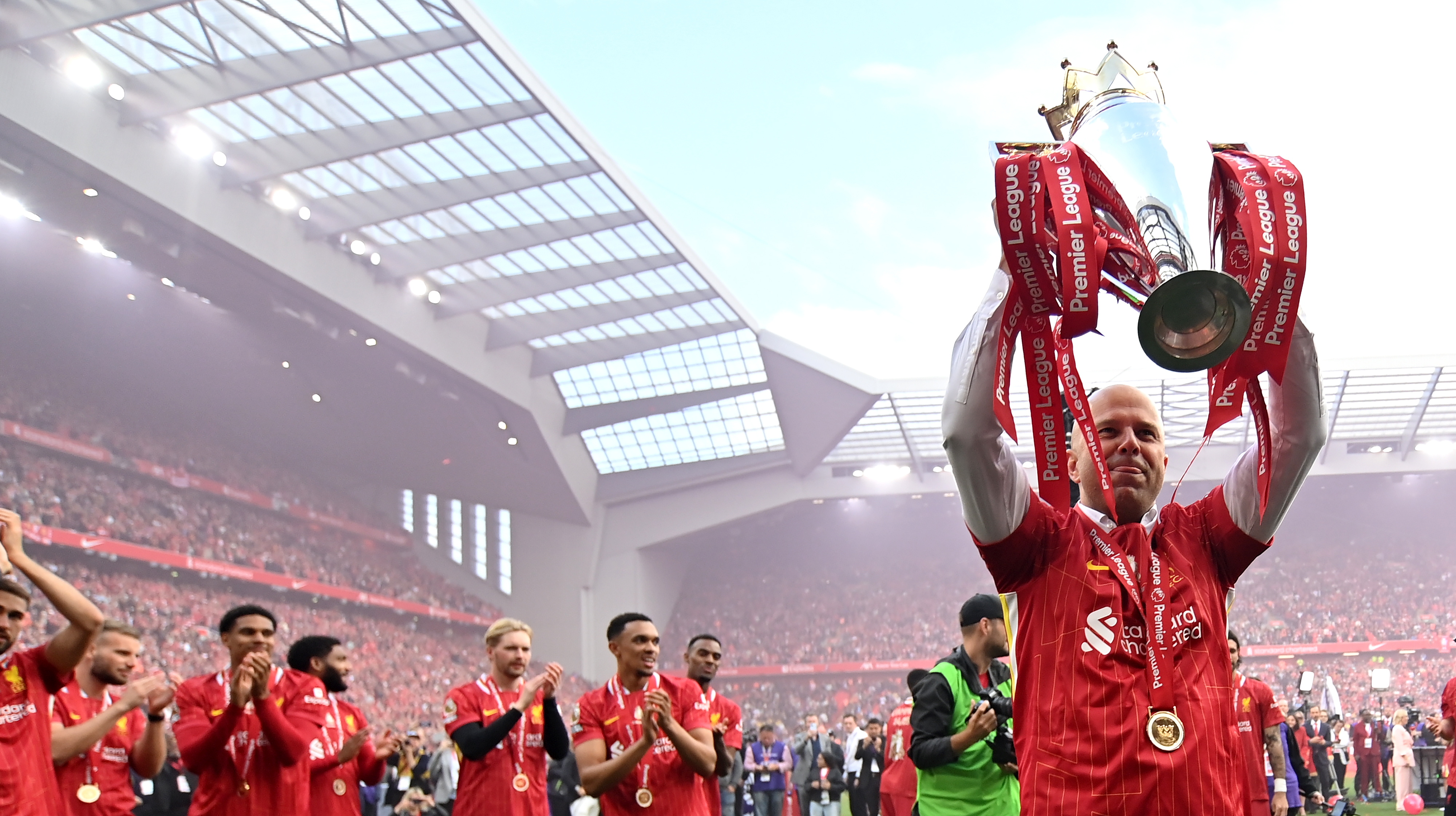 利物浦在国际赛场上连胜，晋级淘汰赛的简单介绍