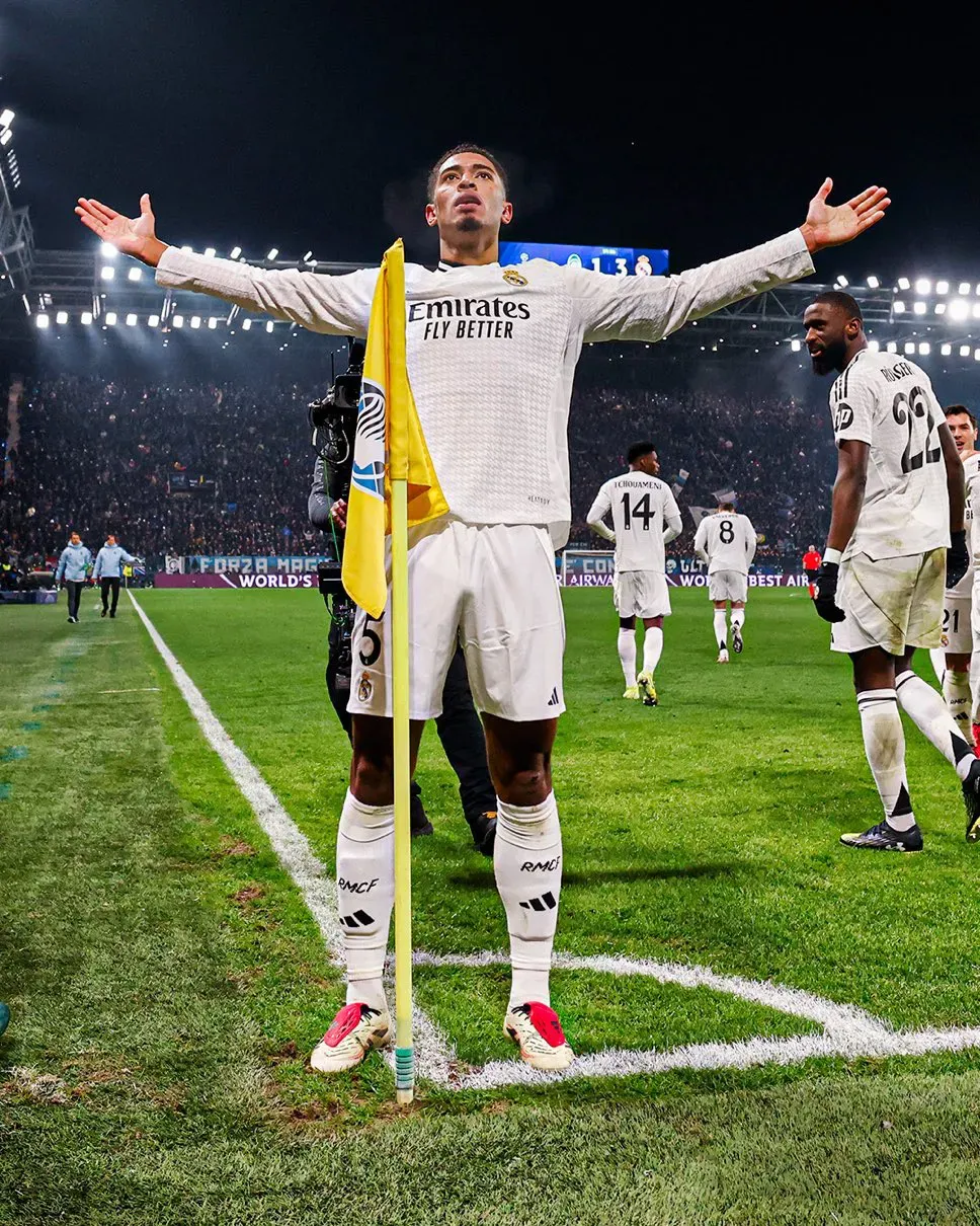 包含皇马球员技术精湛，展现出色比赛风采的词条