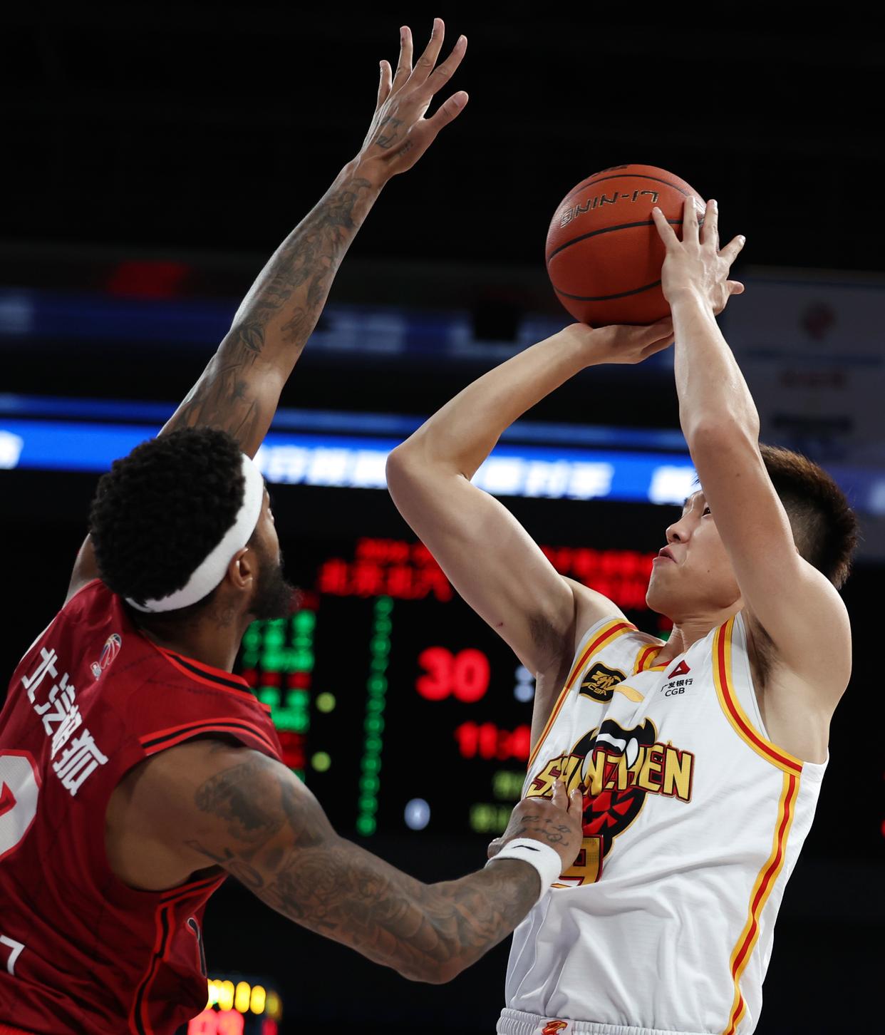 包含深圳马可波罗客场遭遇北控男篮反扑，难以抵挡的词条