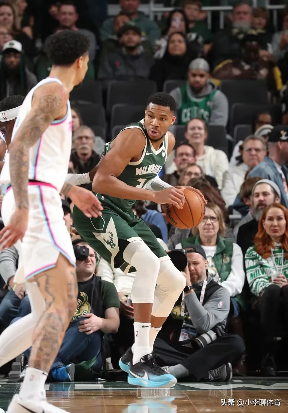 雄鹿连胜开拓者：球队整体表现稳定受关注的简单介绍