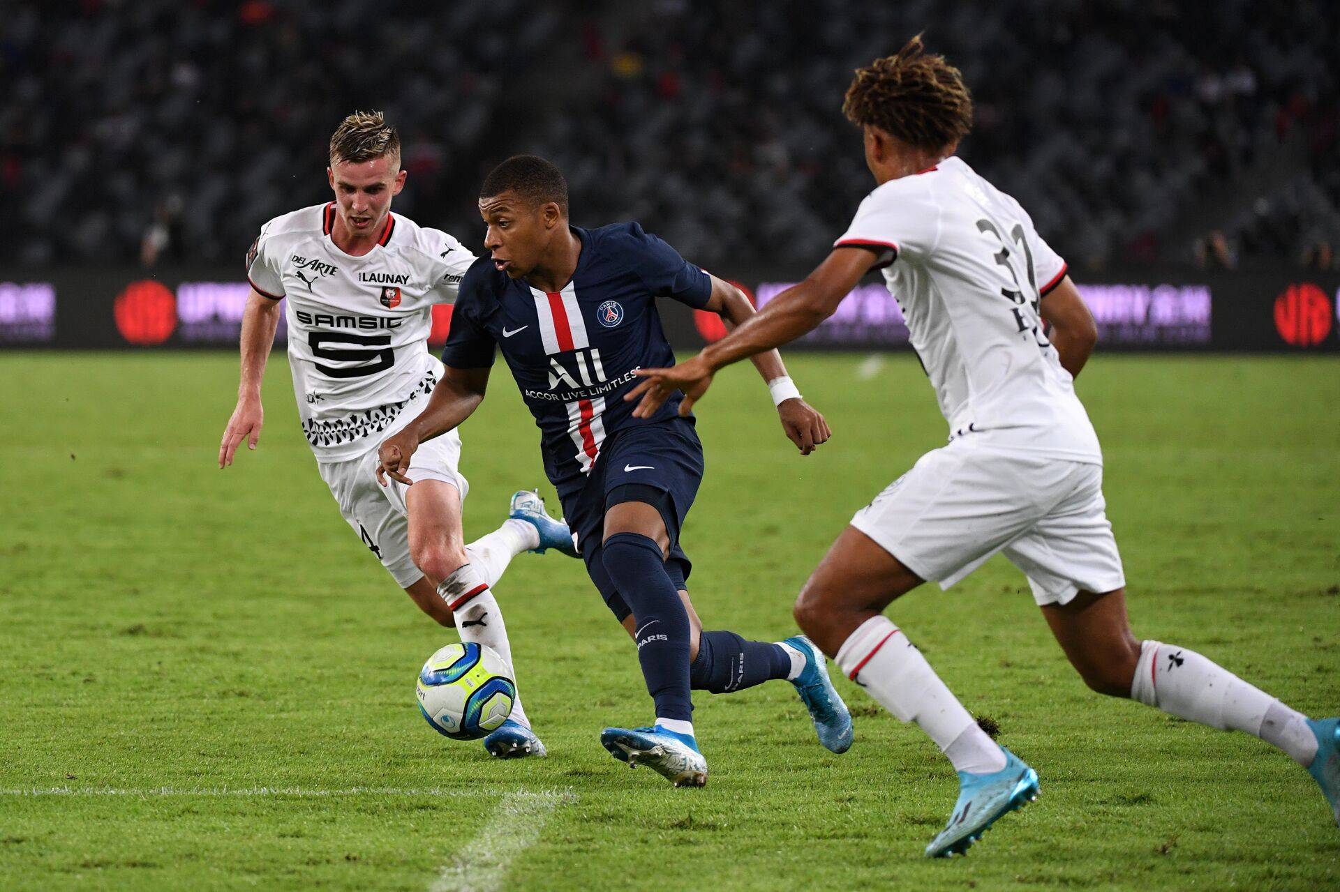 南特与蒙彼利埃在比赛中不分胜负