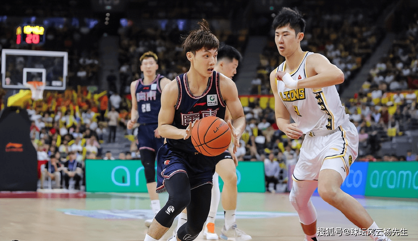 广东男篮大比分战胜河北队,领先优势明显 广东男篮大比分战胜河北队,领先优势明显