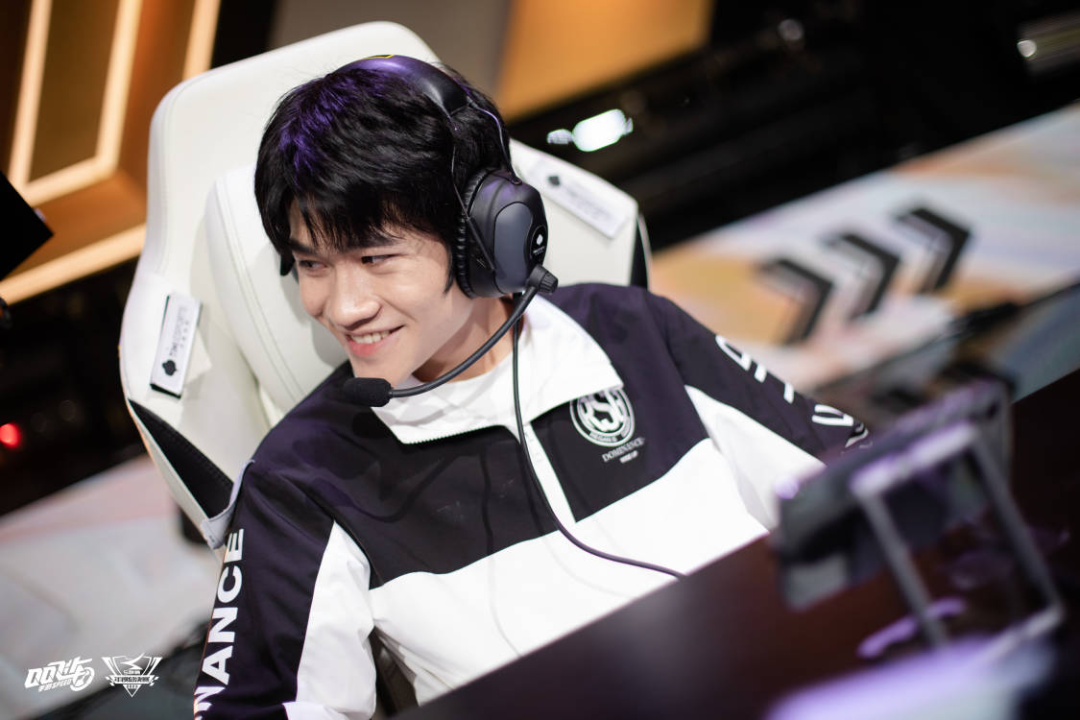 开云体育平台APP-狼队全面逆转胜出！夺得难得三分