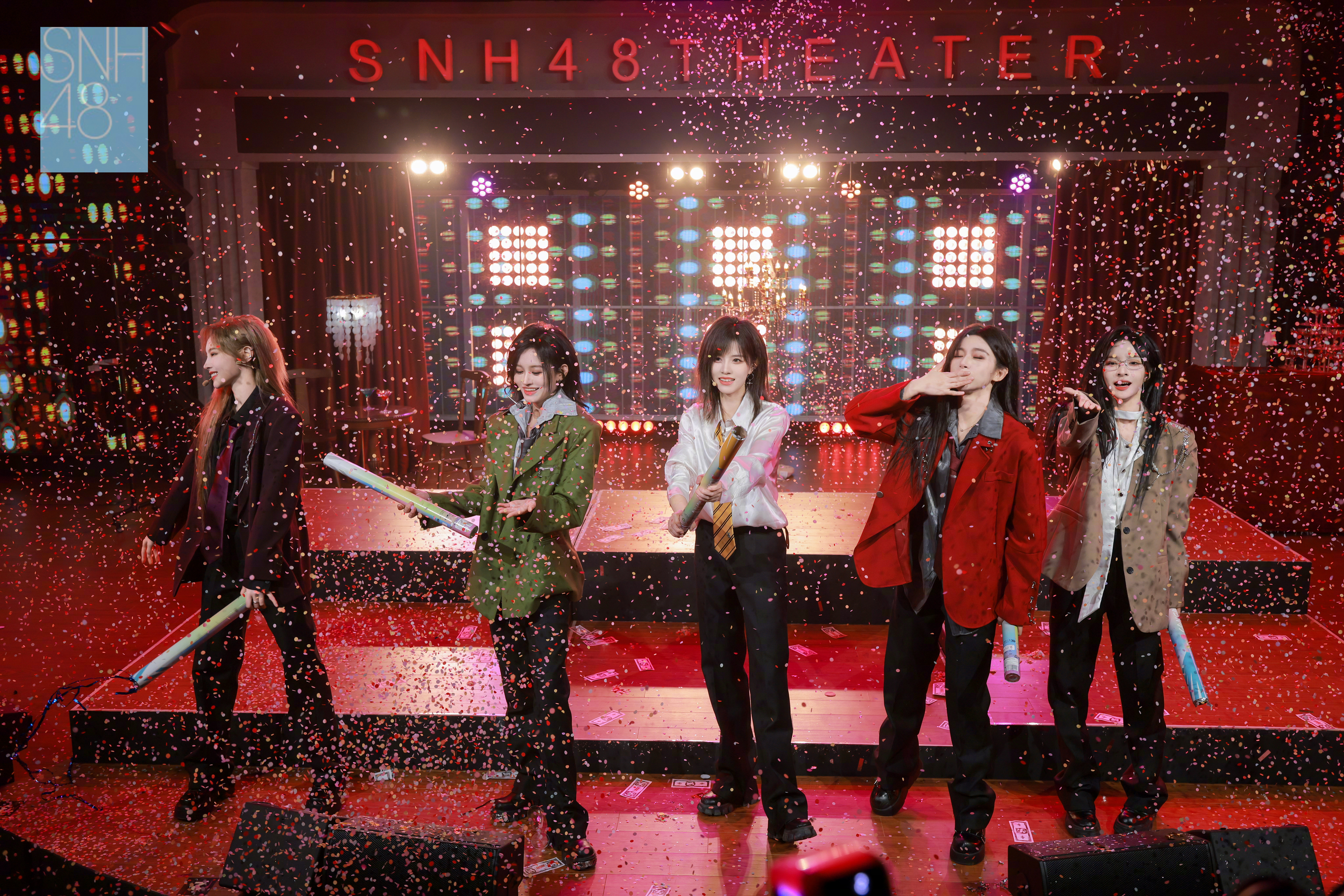 经典比赛回顾，激情迸发场面动人