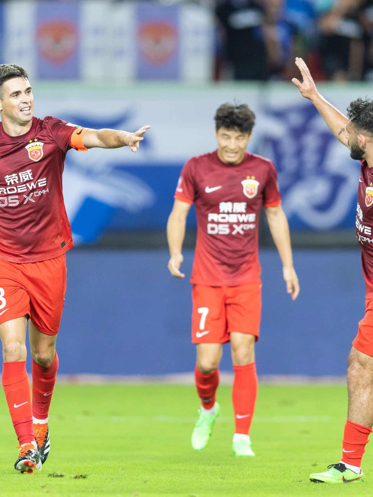 关于强队对决，球队决心摆脱低迷状态的信息