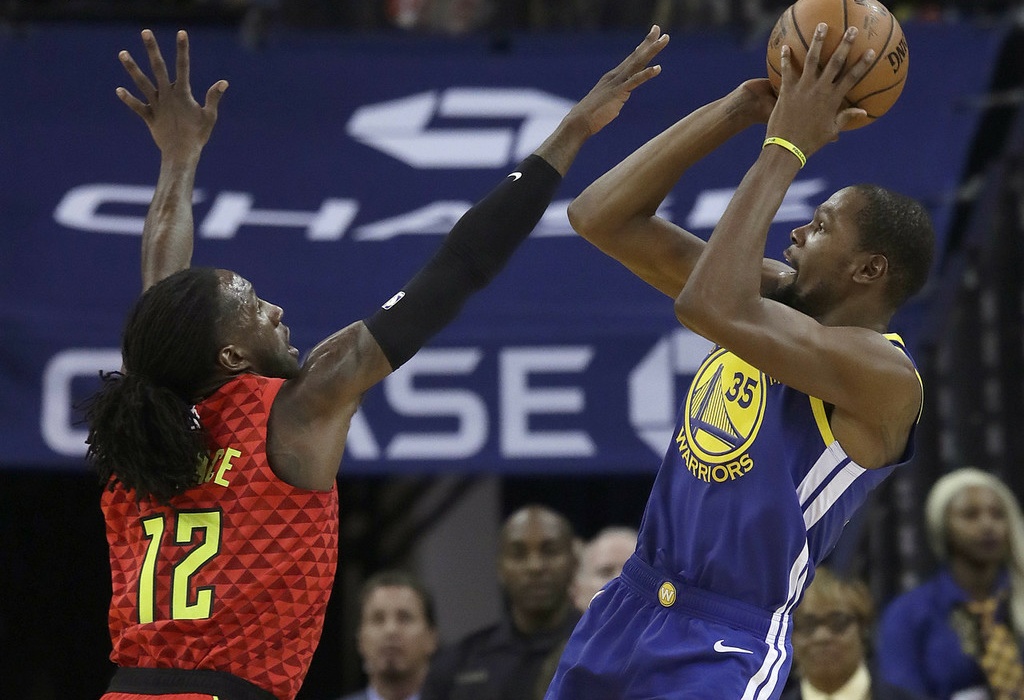 关于猛龙主场击败国王，伊巴卡爆发全队最高得分的信息