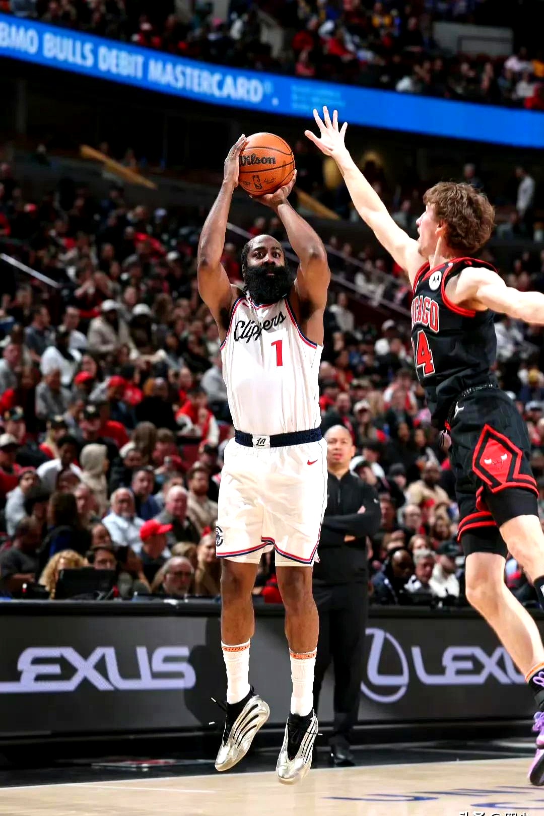 包含公牛鏖战热火，哈登状态火热的词条