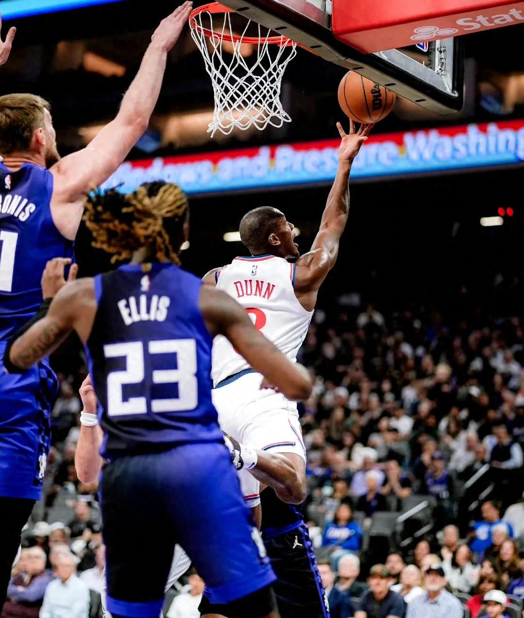 鹈鹕横扫猛龙,哈登刷新纪录 鹈鹕横扫猛龙,哈登刷新纪录