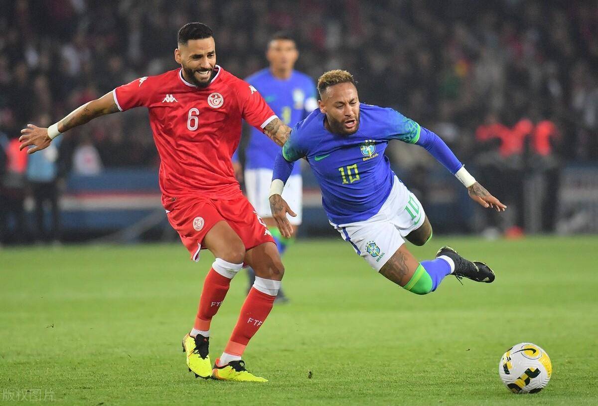 韩国队轻取英格兰队，奥恰洛夫点燃赛场